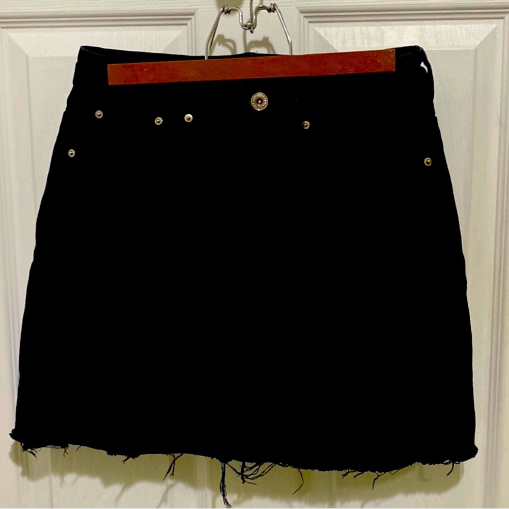 Zara TRF Authentic Denim Black Frayed Mini Skirt Women’s Size 28